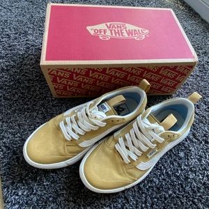 VANS UltraRange EXO SE Women’s 7.5 Men’s 6.0
